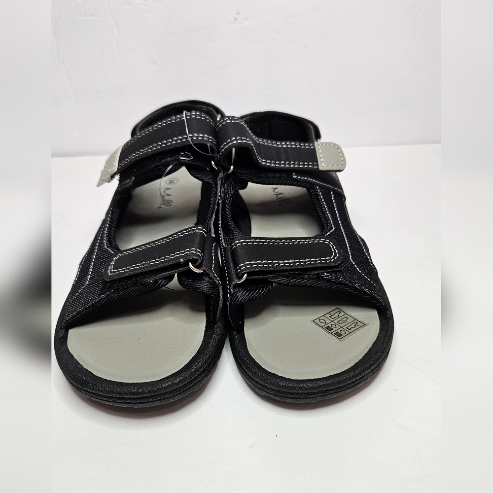 Boys Ankle Strap Sandal / Black